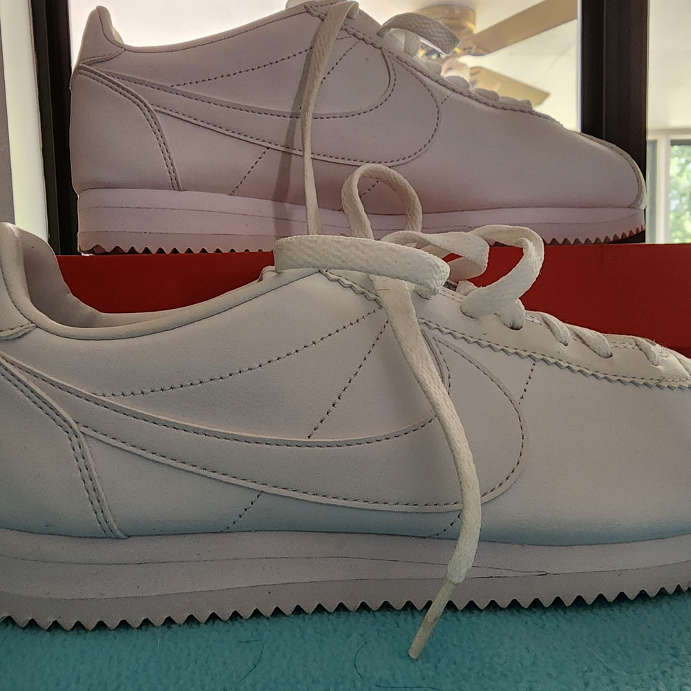 Nike Women's Classic Cortez Leather - White